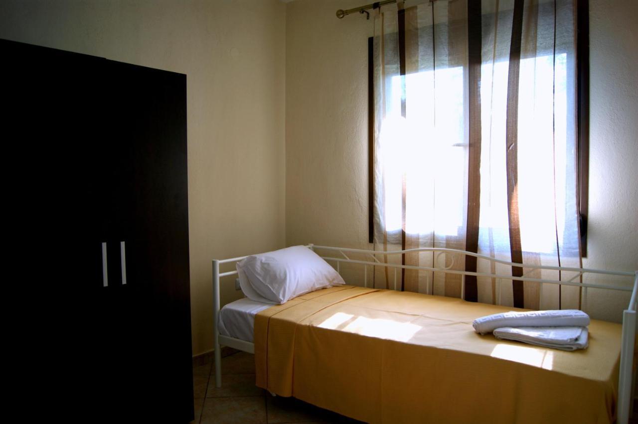 Simplicity At Iris Accommodation Psakoudia Zimmer foto